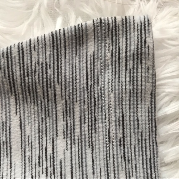 COPY - LULULEMON Cool Racerback II Tank Grey White Luon - Picture 6 of 7